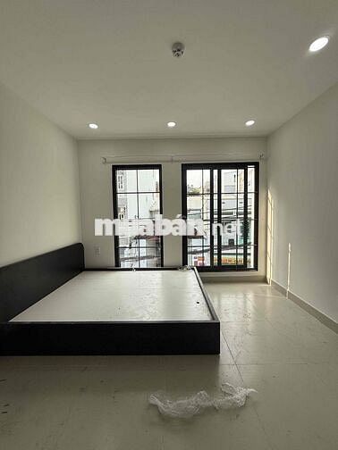 CHÍNH CHỦ CHO THUÊ NHÀ MỚI STUDIO FULL NỘI THẤT CỬA SỔ TRỜI