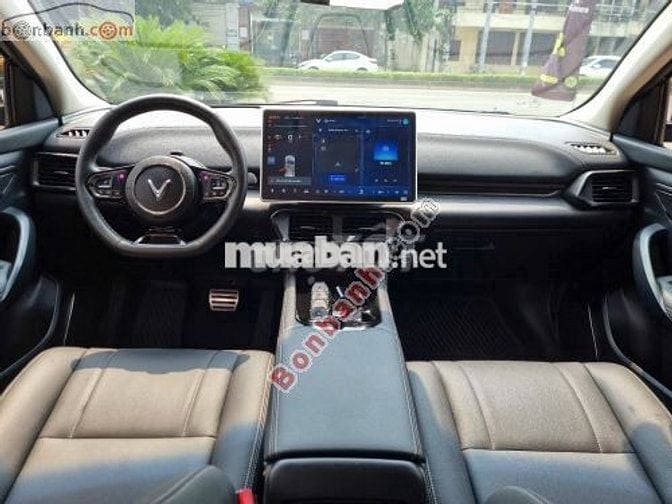 VinFast VF8 Eco AWD 2023
