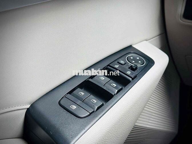 Kia Carens 2025 1.5G IVT - 8000 km
