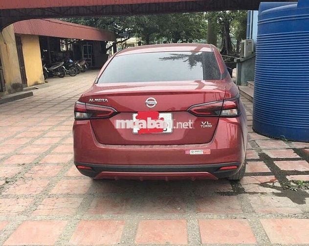 Ô tô Nissan Almera 2022 màu đỏ, số tự động
