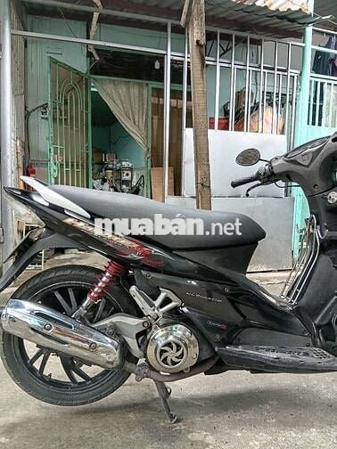Xe suzuki còn cứng liền lạc
