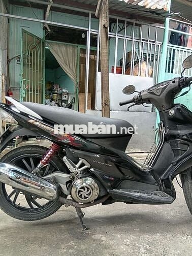 Xe suzuki còn cứng liền lạc