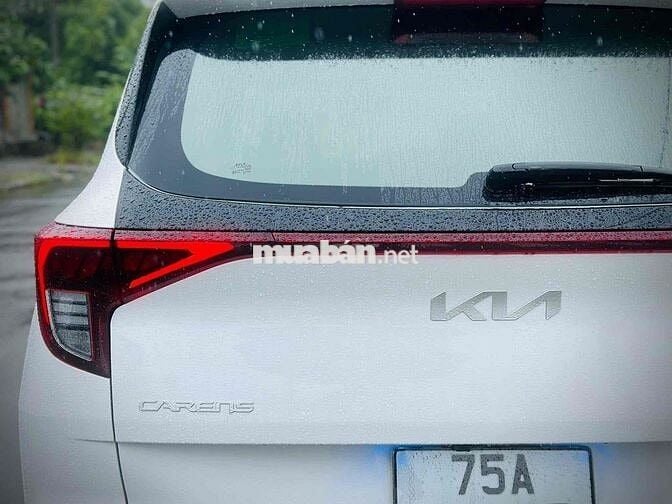 Kia Carens 2025 1.5G IVT - 8000 km