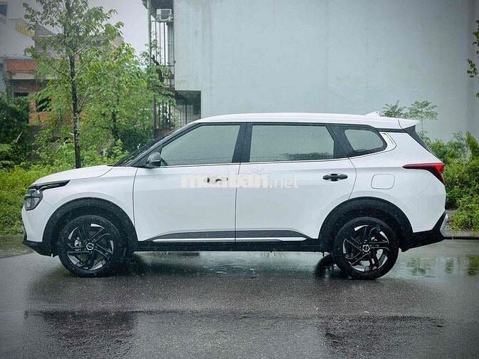 Kia Carens 2025 1.5G IVT - 8000 km