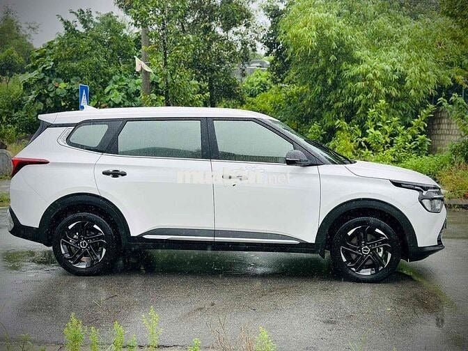 Kia Carens 2025 1.5G IVT - 8000 km