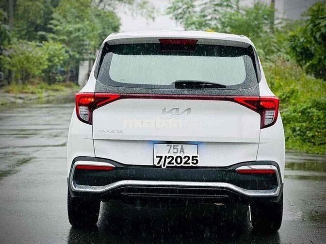 Kia Carens 2025 1.5G IVT - 8000 km