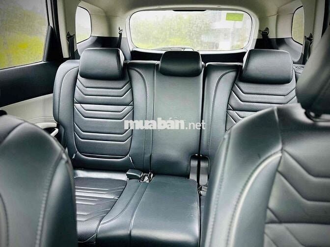 Kia Carens 2025 1.5G IVT - 8000 km