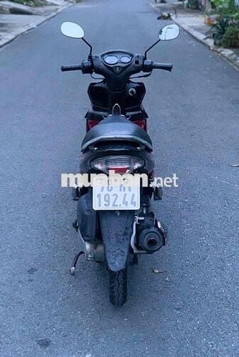 xe suyuki Hayate 2015 chlnh chủ màu đỏ mới 90 %