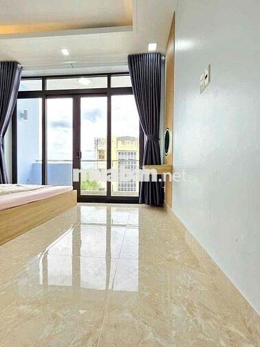 Cho Thuê Căn Hộ Ban Công Tách Bếp Full Nội Thất_Trần Hưng Đạo Quận 1