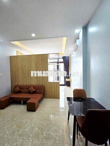 Cho Thuê Căn Hộ Ban Công Tách Bếp Full Nội Thất_Trần Hưng Đạo Quận 1