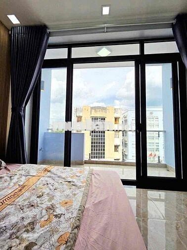 Cho Thuê Căn Hộ Ban Công Tách Bếp Full Nội Thất_Trần Hưng Đạo Quận 1