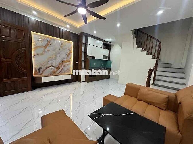DI TRẠCH Ô TÔ ĐỖ CỔNG, NHÀ XÂY MỚI ĐẸP, VUÔNG VẮN