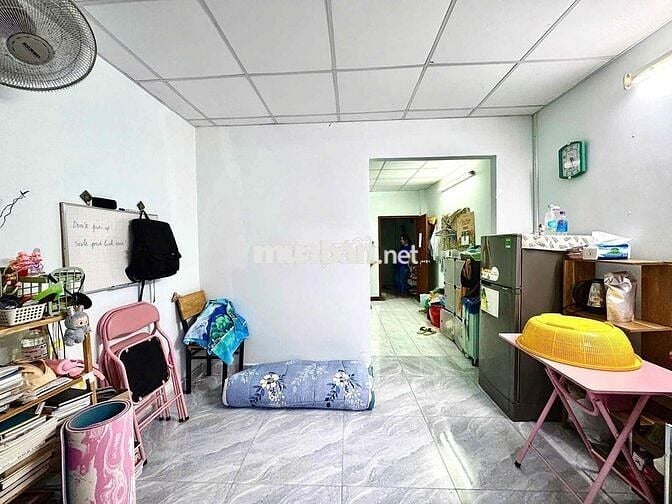 Phòng trọ giá rẻ ngay ngã tư Bảy Hiền _ Bancong siêu thoáng