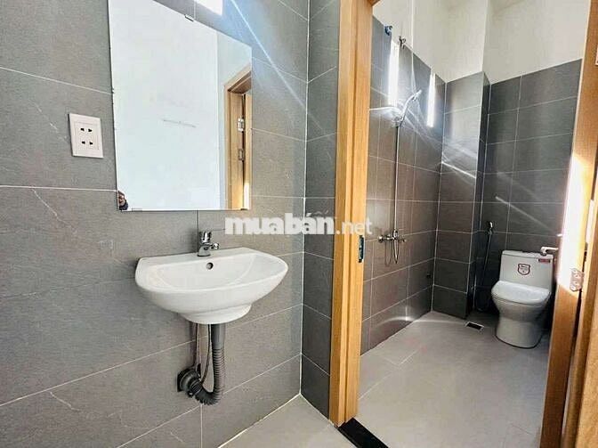 ☘️☘️NHÀ 3 TẦNG ĐẸP, HIỆN ĐẠI KHU BIỂN PHẠM VĂN ĐỒNG