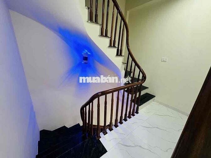 DI TRẠCH Ô TÔ ĐỖ CỔNG, NHÀ XÂY MỚI ĐẸP, VUÔNG VẮN