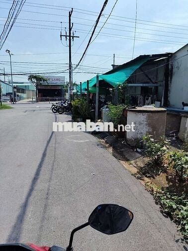 Đất MT 826, sổ sẵn, 64m2, sát VPCC Long Hoà