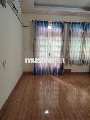 Thuê phòng trọ 25m2 gần CV phần mềm Quang Trung