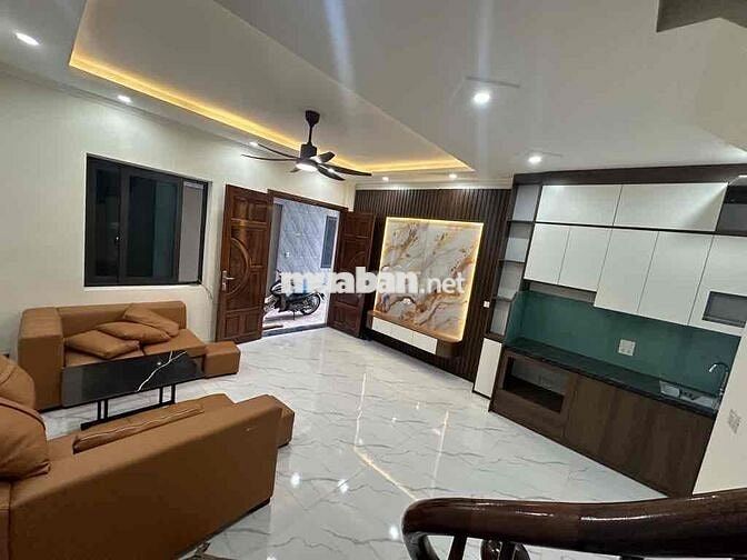 DI TRẠCH Ô TÔ ĐỖ CỔNG, NHÀ XÂY MỚI ĐẸP, VUÔNG VẮN