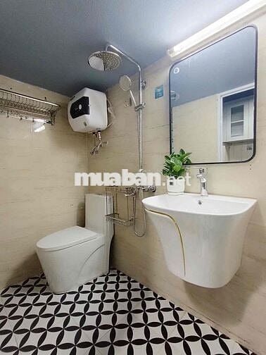 Còn *** tầng 7 có gác xép view triệu đô ngõ 74 Kim Ngưu