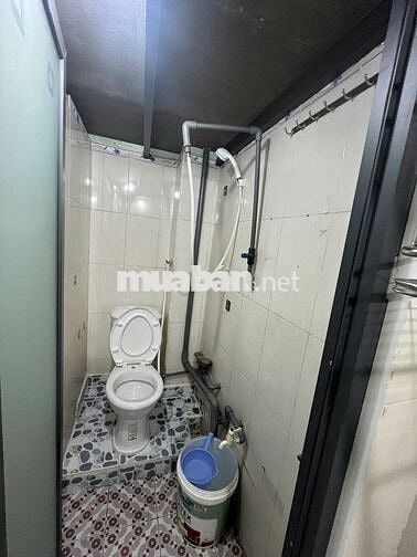 Phòng ngay cầu vượt Sóng Thần,cách khu ĐH Quốc Gia 15 phút xe máy/ bus