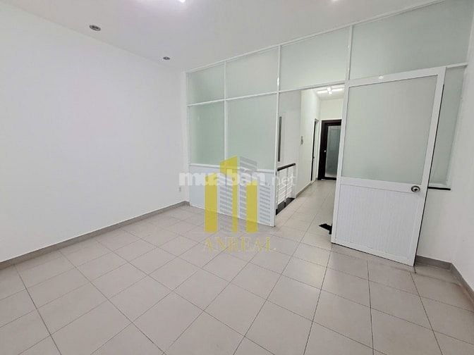 CHO THUÊ NHÀ MẶT TIỀN LƯƠNG ĐỊNH CỦA GIÁ 40 TRIỆU 4.5X22M 3 LẦU