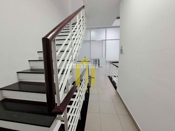 CHO THUÊ NHÀ MẶT TIỀN LƯƠNG ĐỊNH CỦA GIÁ 40 TRIỆU 4.5X22M 3 LẦU
