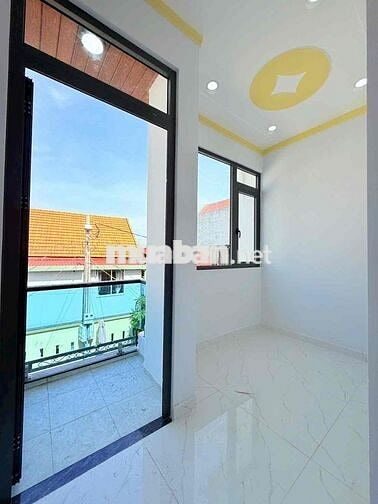bán nhà 1 lầu 1 trệt. sân xe hơi 7 chổ. p dĩ an