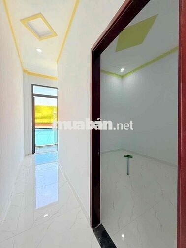 bán nhà 1 lầu 1 trệt. sân xe hơi 7 chổ. p dĩ an