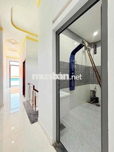 bán nhà 1 lầu 1 trệt. sân xe hơi 7 chổ. p dĩ an