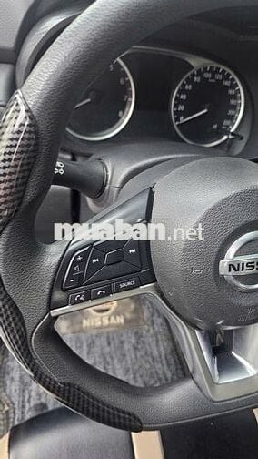 Ô tô Nissan Almera EL 2021 màu trắng