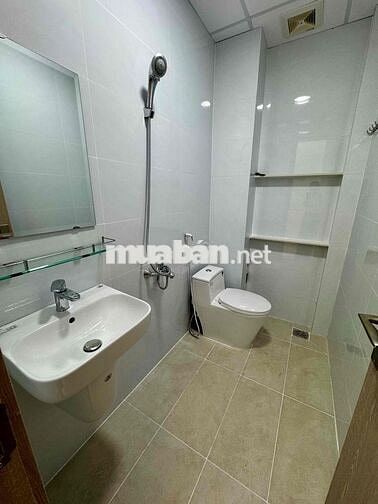 Cho thuê nhà mới xây 2PN + 2WC đường Lê Văn Sỹ, Q3, dtsd 83m2