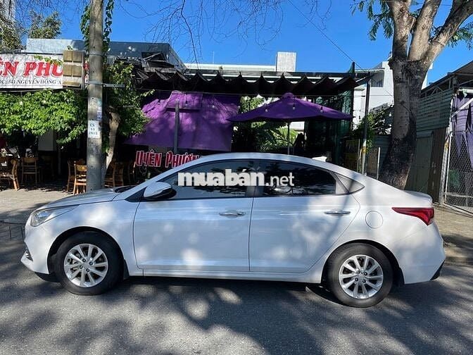 Hyundai Accent AT 2019 màu trắng, 82.000km