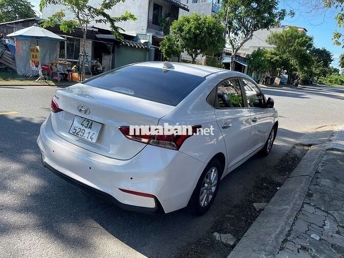 Hyundai Accent AT 2019 màu trắng, 82.000km