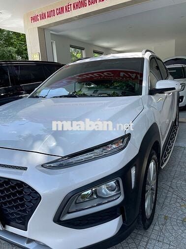Hyundai Kona 2.0 AT Tiêu chuẩn màu trắng