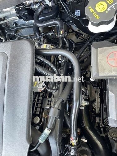 Hyundai Kona 2.0 AT Tiêu chuẩn màu trắng