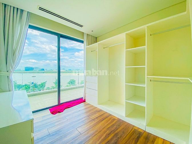 Căn hộ bán hoặc cho thuê tại Diamond Island view sông 4PN 233m2