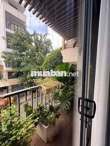 Bán nhà MT đường số 49, Tân Quy, Q7, trệt - 3 lầu, giá 15,8 tỷ TL