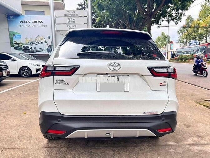 Yaris Cross bản Xăng Màu Trắng Ngọc Trai Cần Bán