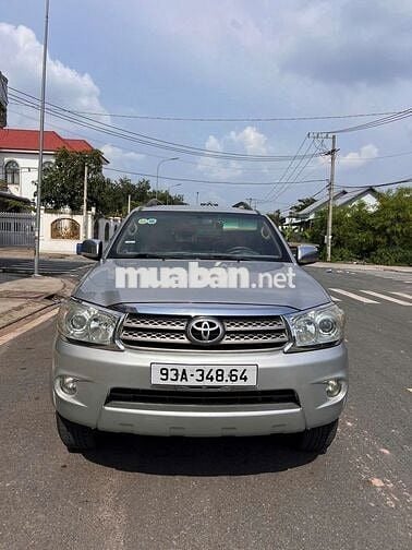 Toyota Fortuner 2010