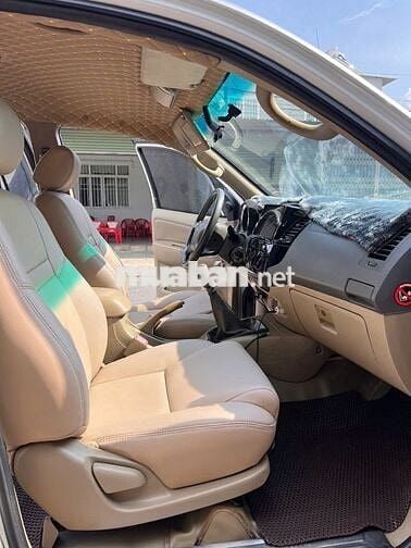 Toyota Fortuner 2010