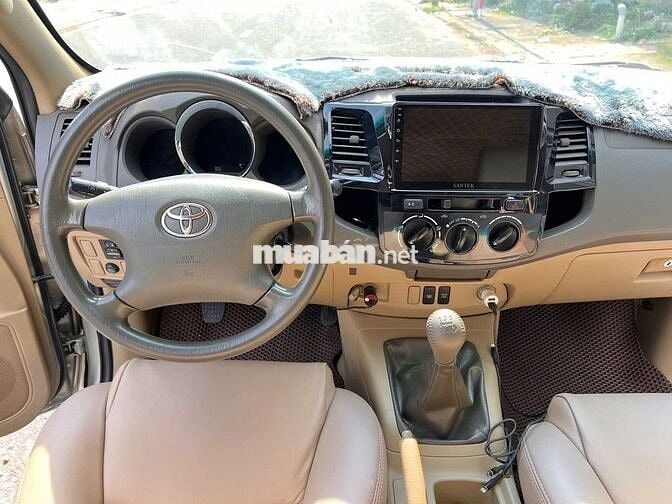 Toyota Fortuner 2010