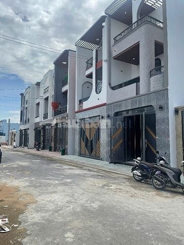 Nhà phố Cần Giuộc | cách Quận 8 chỉ 9km | giỏ hàng hơn 100 căn 