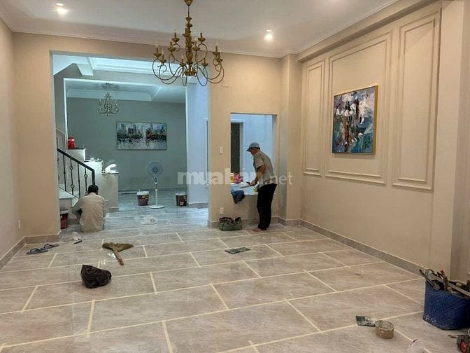 KẸT TIỀN CẦN BÁN GẤP HẺM XE HƠI ĐẶNG DUNG, P.TÂN ĐỊNH Q.1 Nở hậu 9,8m