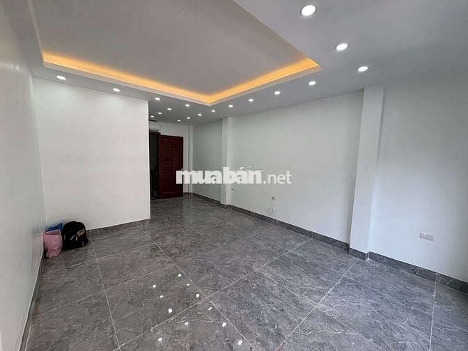 BÁN NHÀ NGÕ 389 HOÀNG QUỐC VIỆT- PHÂN LÔ- Ô TÔ - 7 TẦNG - THANG MÁY
