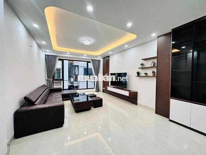 CẦU GIẤY – NHÀ MỚI 6 TẦNG – Ô TÔ NGỦ TRONG NHÀ