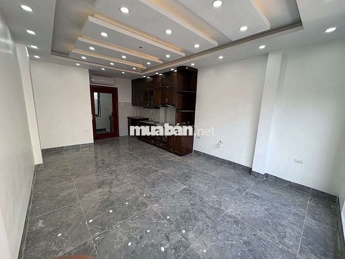 BÁN NHÀ NGÕ 389 HOÀNG QUỐC VIỆT- PHÂN LÔ- Ô TÔ - 7 TẦNG - THANG MÁY