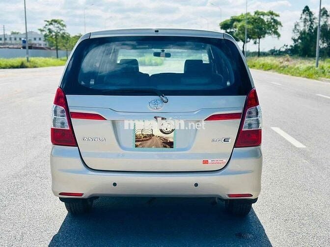 Toyota Innova 2014 2.0E MT