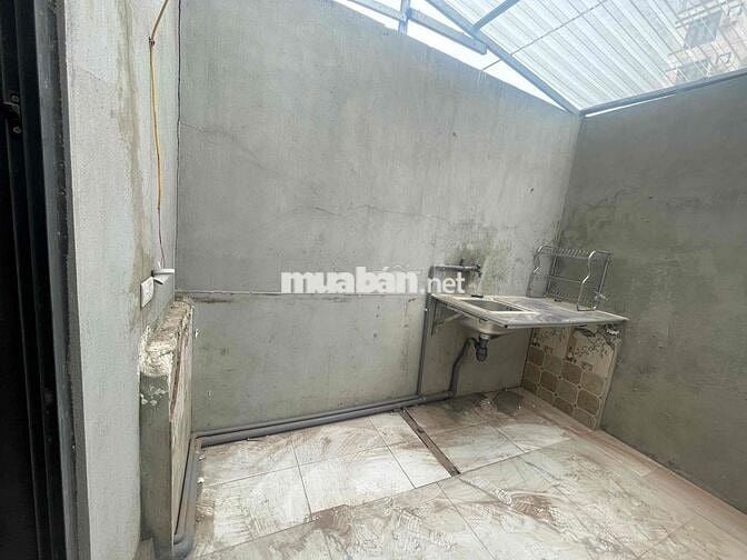 phòng trọ 18m2 đường Lê trọng Tấn giá 2,2 triệu