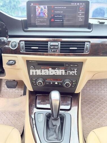 BMW 3 Series 325i 2010