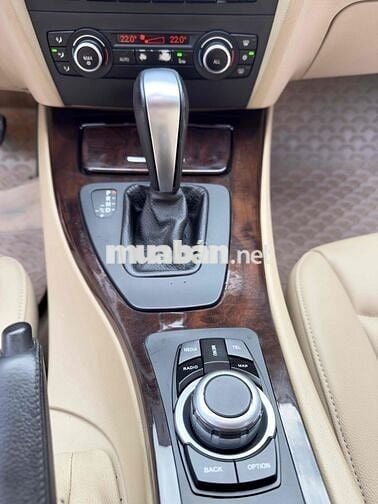 BMW 3 Series 325i 2010